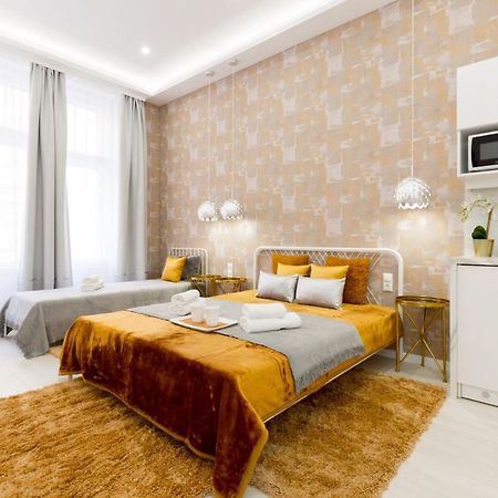 Unique & Lovely Place With Ac Budapest Exterior photo